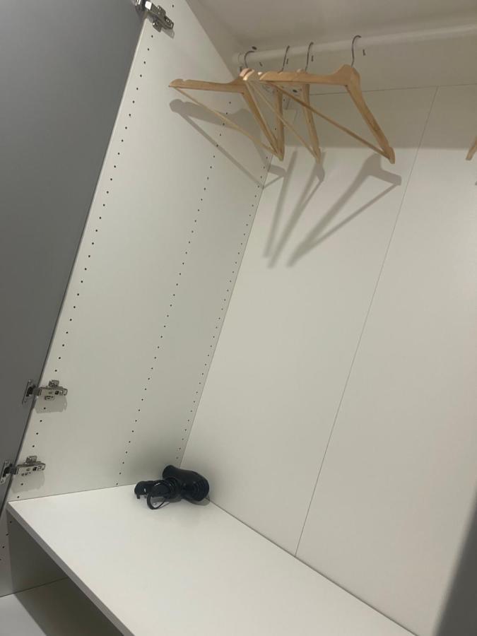 ロンドンLarge Modern Studio Flatアパートメント エクステリア 写真